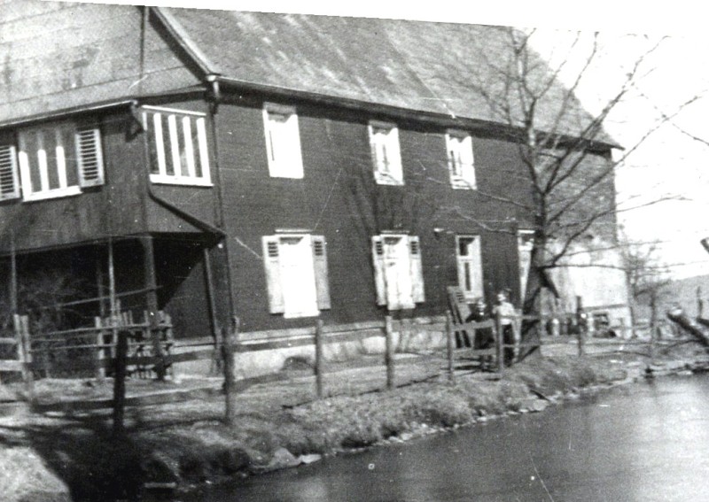 HVR2102.jpg
